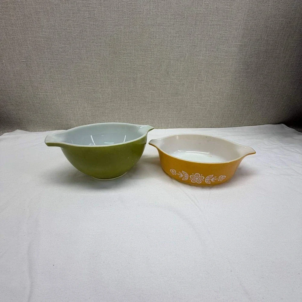 Vintage Pyrex Butterfly Gold 471-B & Avocado Green 441 Cinderella Bowl Set